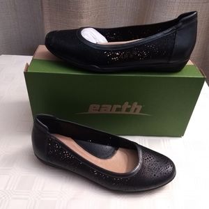 Women's shoes
